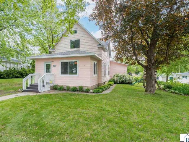 House for sale in Hanska, Minnesota