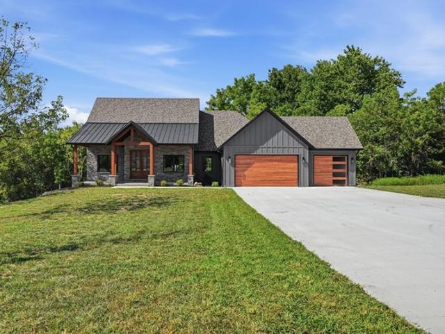 House for sale in Clever, Christian County
