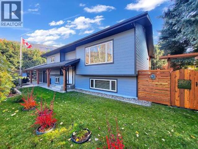 House for sale in Slocan, British Columbia