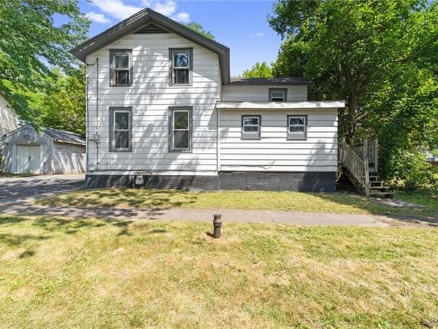House for sale in Jamesville, New York