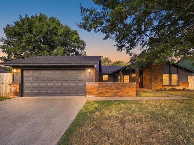 House for sale in Phoenix Village, Muskogee
