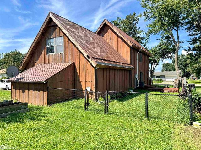 House for sale in Mount Pleasant, Iowa