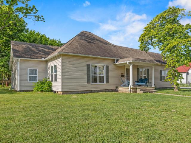 House for sale in Mount Vernon, Missouri