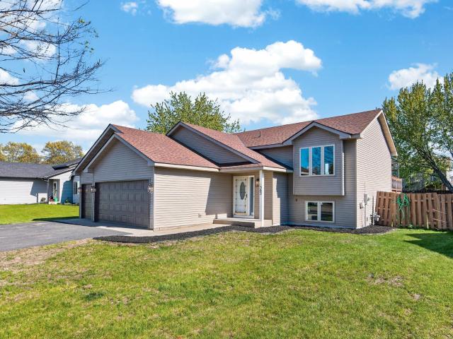 House for sale in Isanti, Minnesota