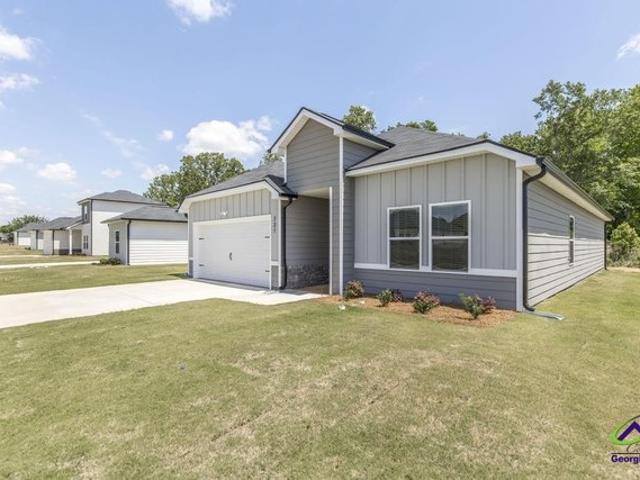 House for sale in Byron, Georgia