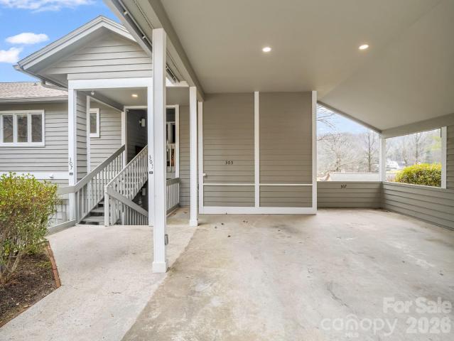 Condo for sale in East Flat Rock, North Carolina