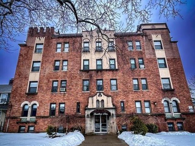 Condo for sale in Hackensack, New Jersey