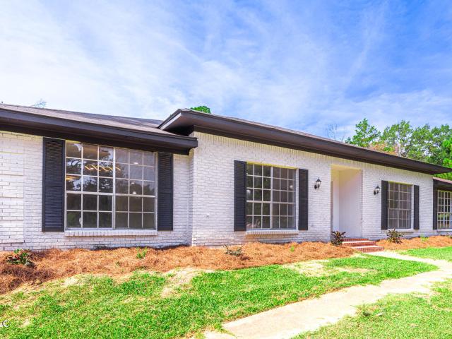 House for sale in Natchez Trace Village, Madison