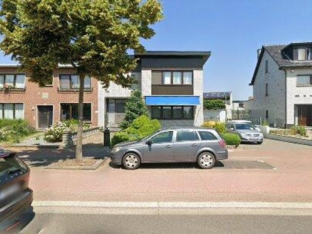 Bureau vente à Maaseik, Limburg