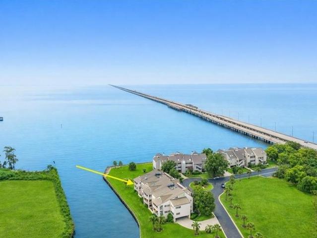 Condo for sale in Mandeville, Louisiana