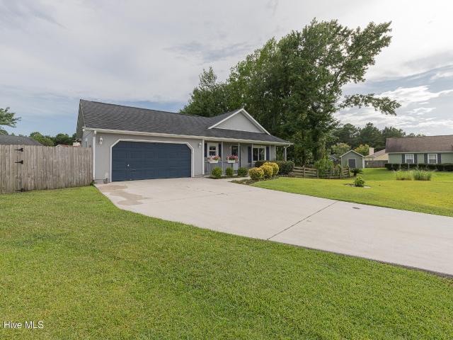 House for sale in Hubert, North Carolina