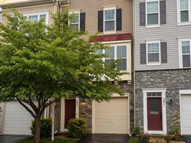 Townhouse for sale in Virginia