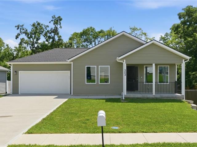 House for sale in Harrisonville, Missouri