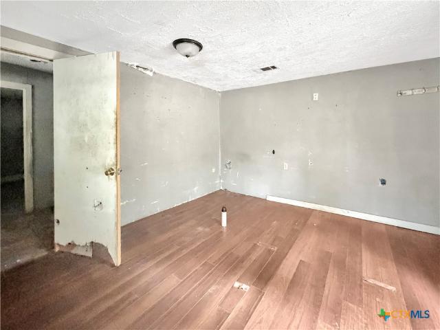 House for sale in Holland, Texas