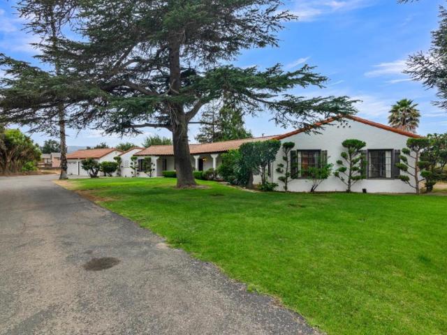 House for sale in Historic Downtown, King City