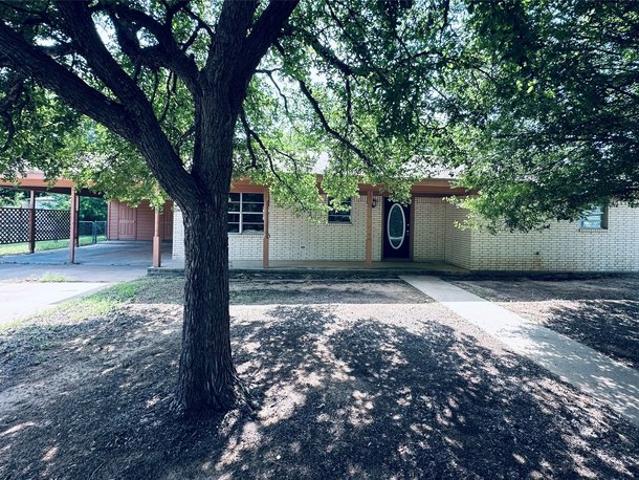 House for sale in Comanche, Texas