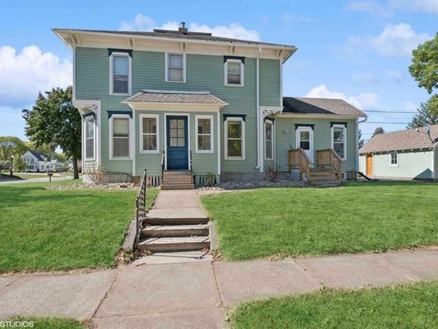 House for sale in Waverly, Iowa