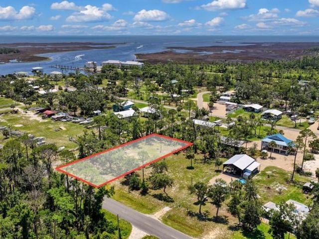 Land for sale in Steinhatchee, Florida
