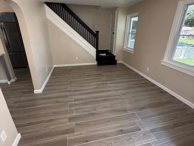 Townhouse for sale in Commerce, New Jersey