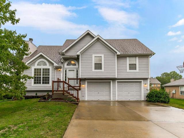 House for sale in Blue and Grey Estates, Lone Jack