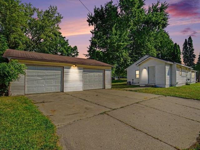 House for sale in Lapeer, Lapeer County