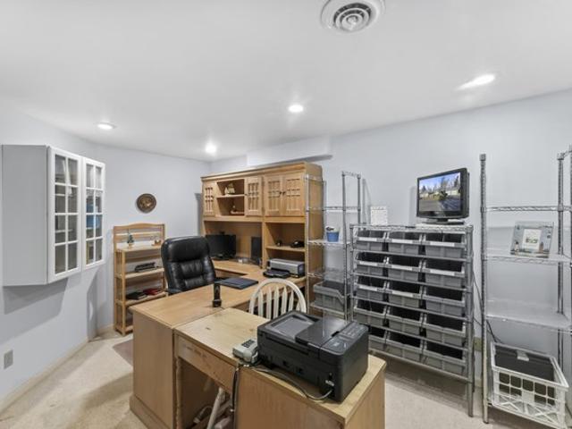Condo for sale in Oconomowoc, Wisconsin