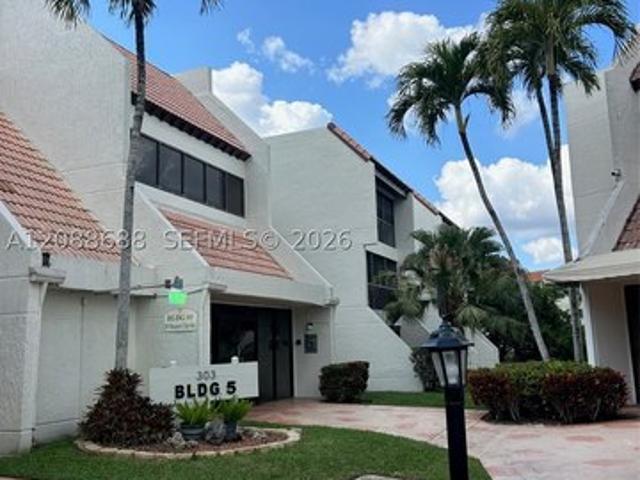 Condo for sale in Weston, Florida