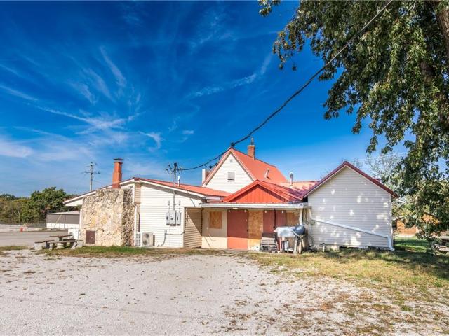 Commercial for sale in Mound City, Linn County