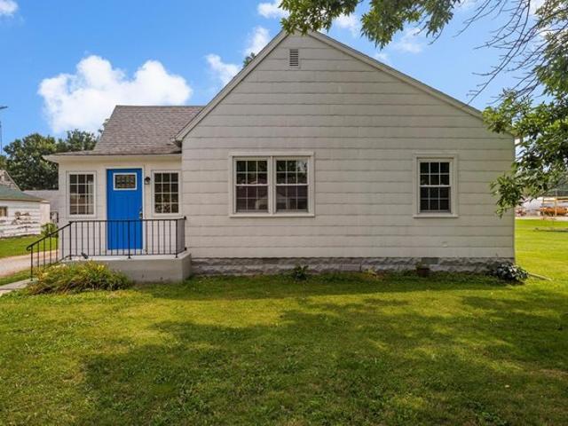 House for sale in Douglas, Illinois