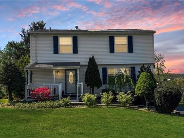 House for sale in Coraopolis, Pennsylvania