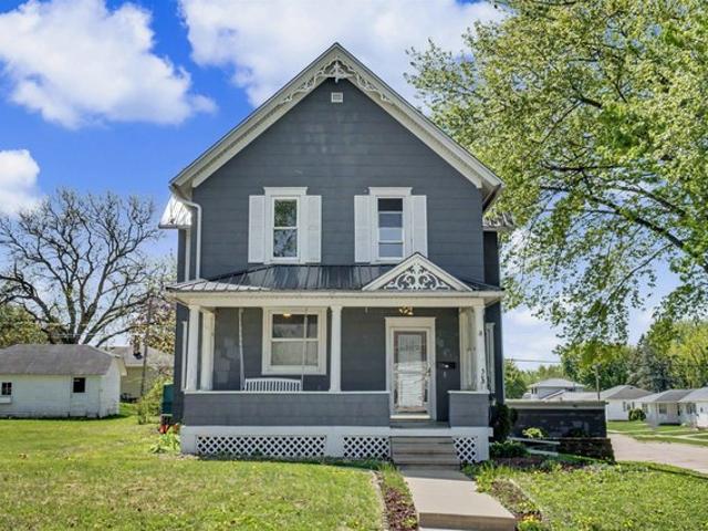 House for sale in Dyersville, Iowa