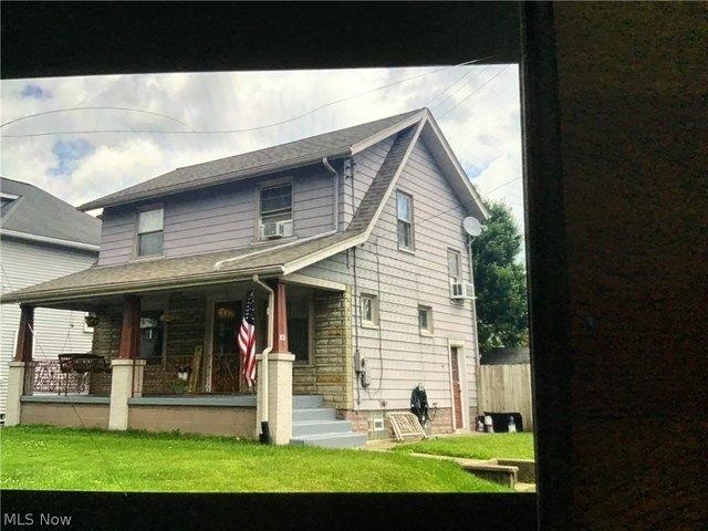 House for sale in Hubbard, Ohio