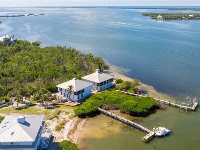 House for sale in Island, Kentucky