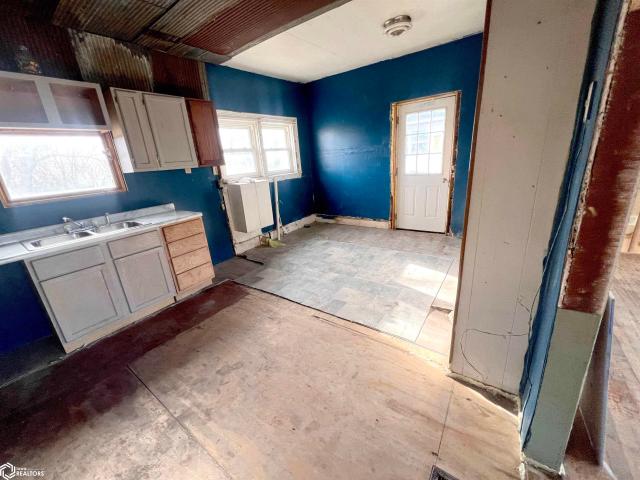 House for sale in Lineville, Iowa