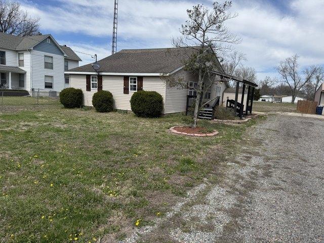 House for sale in Ewing, Illinois