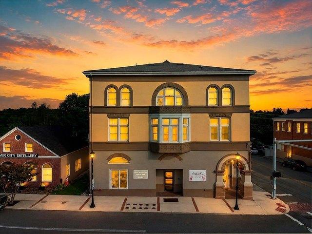 Condo for sale in Virginia