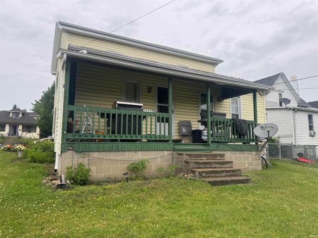 House for sale in Syracuse, Kosciusko County