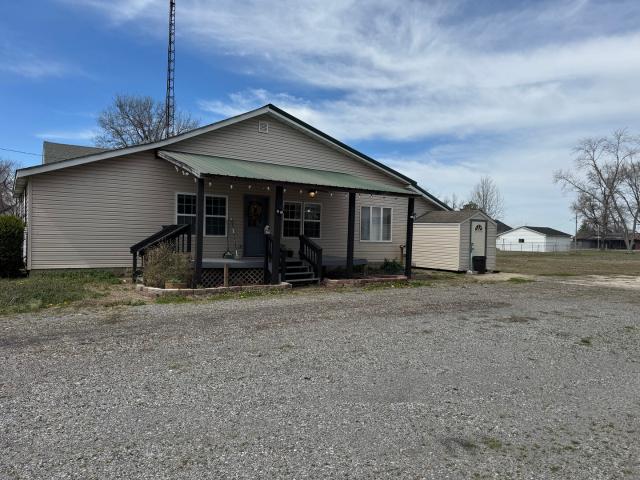 House for sale in Ewing, Illinois