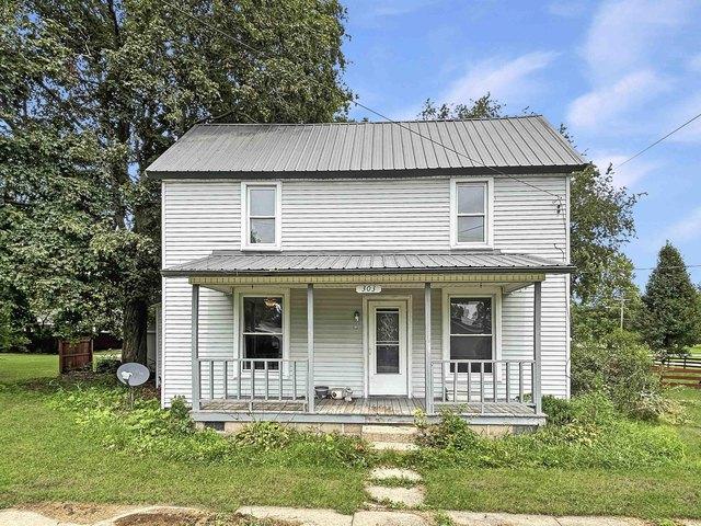 House for sale in Oxford, Indiana