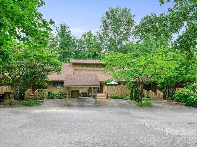 Condo for sale in Hendersonville, North Carolina