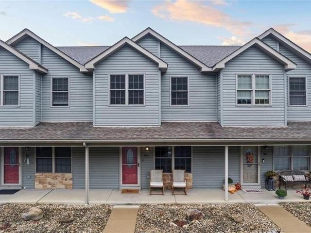 Townhouse for sale in Irwin, Pennsylvania