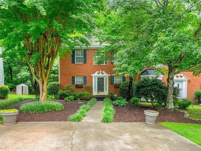 Townhouse for sale in Duluth, Georgia