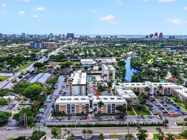Condo for sale in Oakland Park, Florida