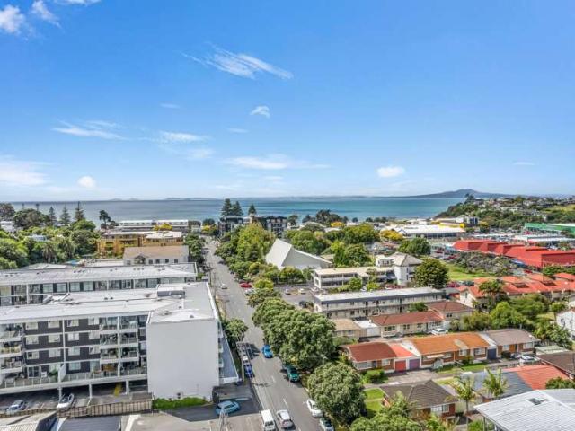 Apartment for sale in Whangaparaoa