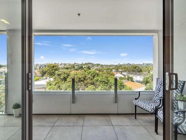 Apartment for rent in Whangaparaoa, Oroua County
