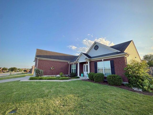 House for sale in Newburgh, Indiana