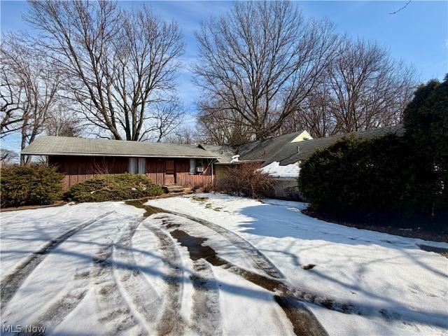 Commercial for sale in North Olmsted, Ohio