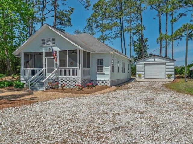 House for sale in Carrabelle, Florida