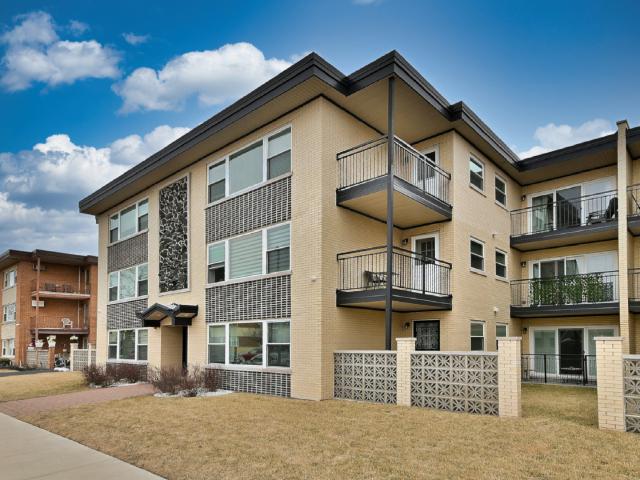 Condo for sale in River Grove, Illinois