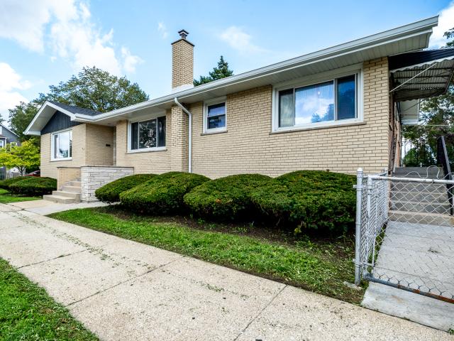 House for sale in Cicero, Cook County